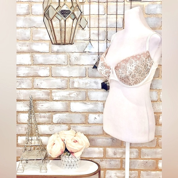 Victoria’s Secret Balconet Bra, Women’s Size 36DD. - Picture 4 of 14